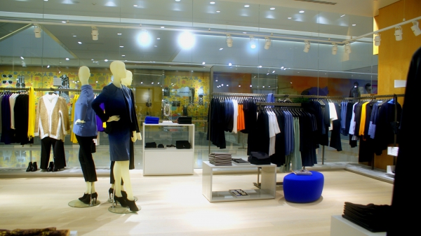 COS服裝專賣店-室內效果圖