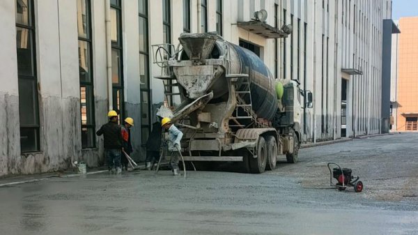 工業(yè)廠房裝修地面地坪的類型及其特點(diǎn)是什么？